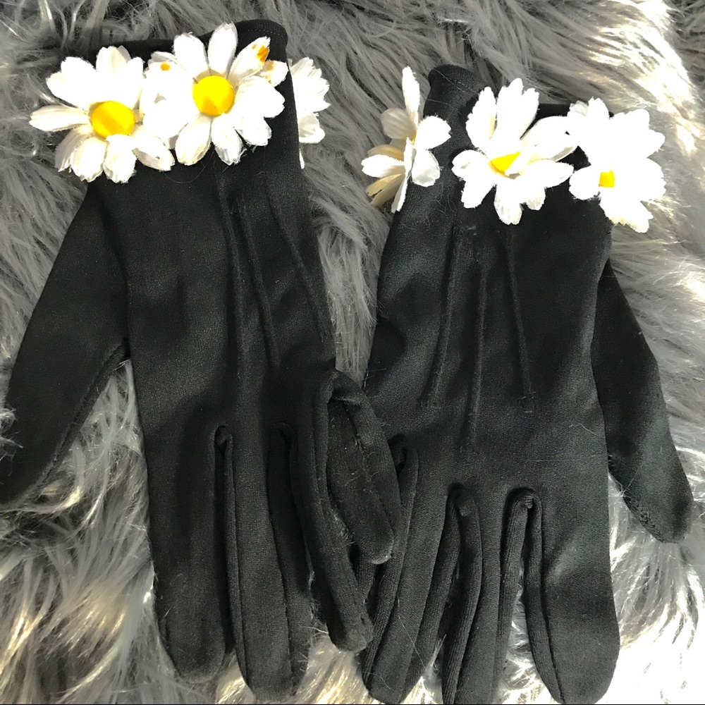 Vintage Black Daisy Gloves